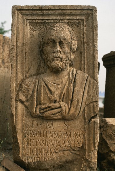 Estelas con una cabeza de Roman Imperial Period